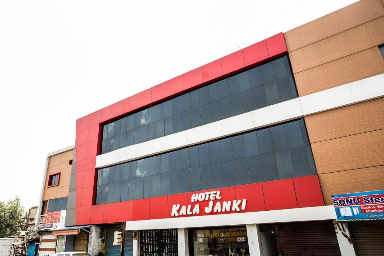 Oyo 39381 Kalajanki Hotel Ujjain Luaran gambar